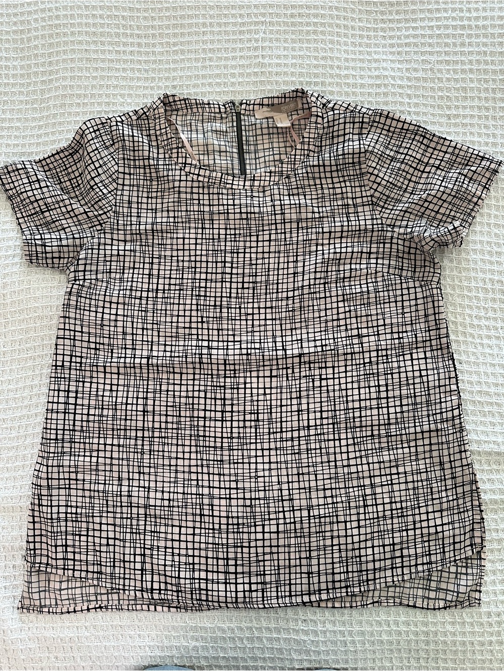 Contemporary Blush Grid Print Blouse | Size M | Lightweight Short Sleeve Top